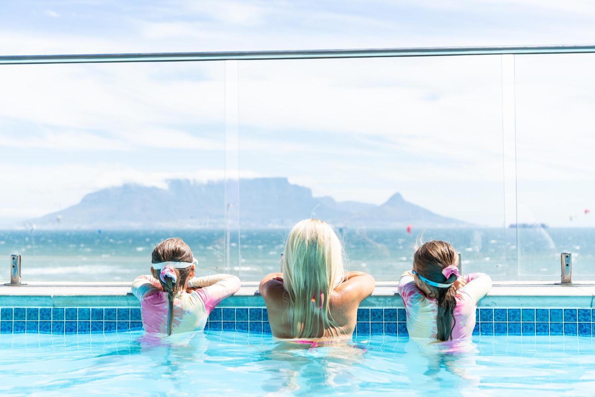 Blaauwberg Beach Hotel Bloubergstrand Luaran gambar