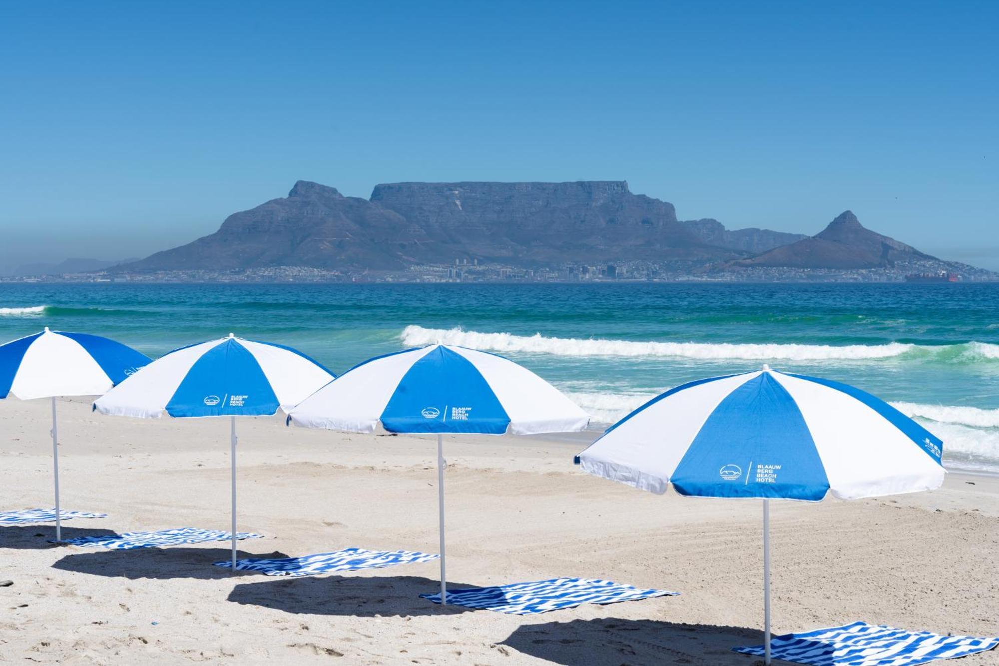Blaauwberg Beach Hotel Bloubergstrand Luaran gambar