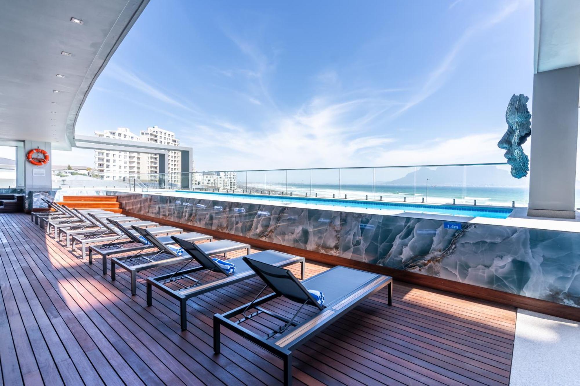 Blaauwberg Beach Hotel Bloubergstrand Luaran gambar