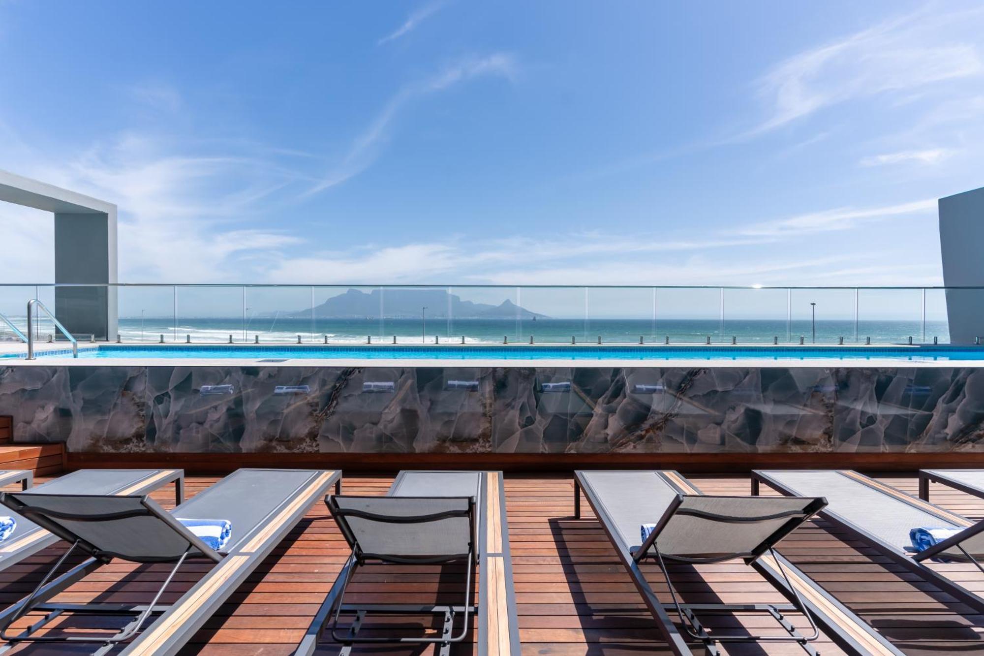 Blaauwberg Beach Hotel Bloubergstrand Luaran gambar
